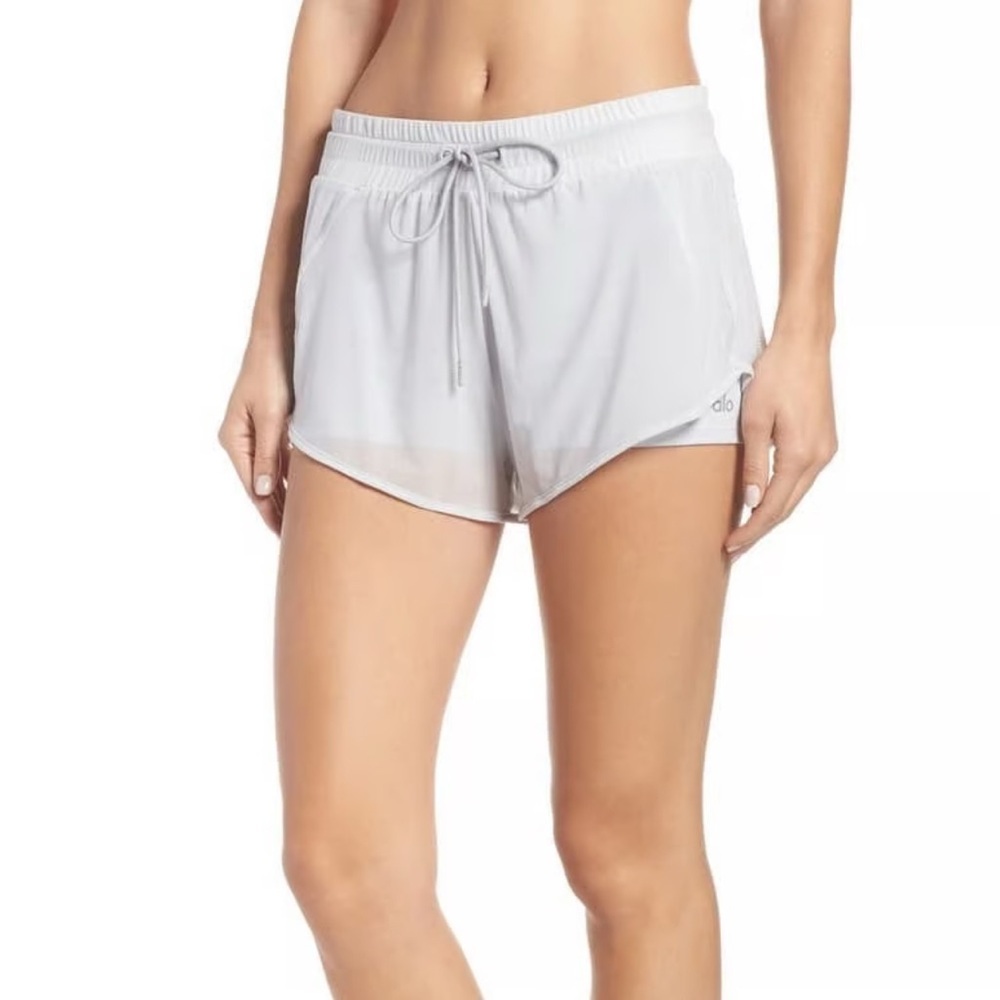 Alo Yoga Mesh Overlay Shorts in Light Gray Drawstring Size Small Running Gym